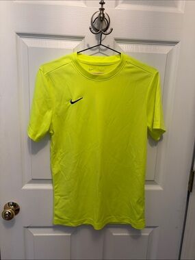Nike Men’s Neon Yellow Short Sleeve Athletic Tee
